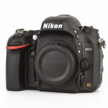 尼康（Nikon） D610单反数码照相机 入门级全画幅机身（约2,426万有效像素 39点自动对焦 轻巧便携）